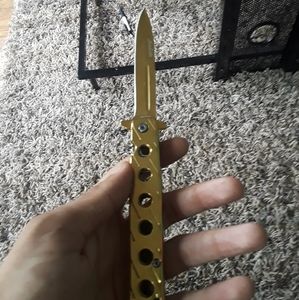 Gold stiletto knife